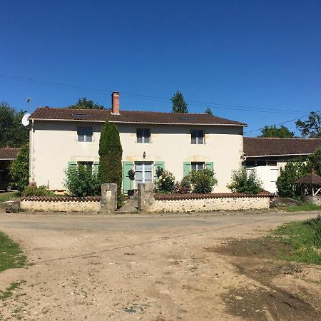 La Maison D'Olives Nouic Екстер'єр фото