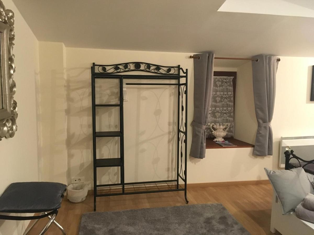 La Maison D'Olives Nouic Екстер'єр фото