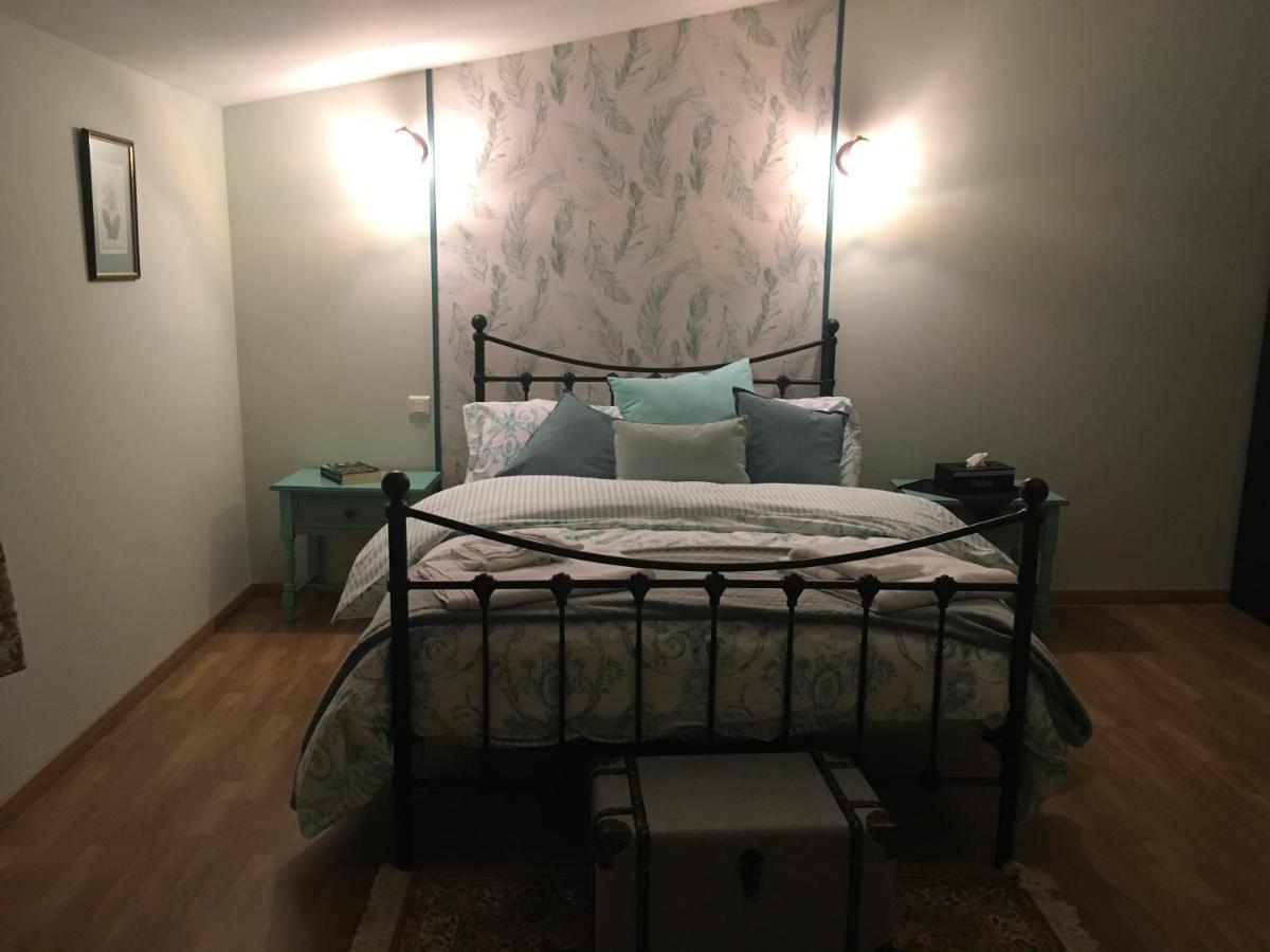 La Maison D'Olives Nouic Екстер'єр фото