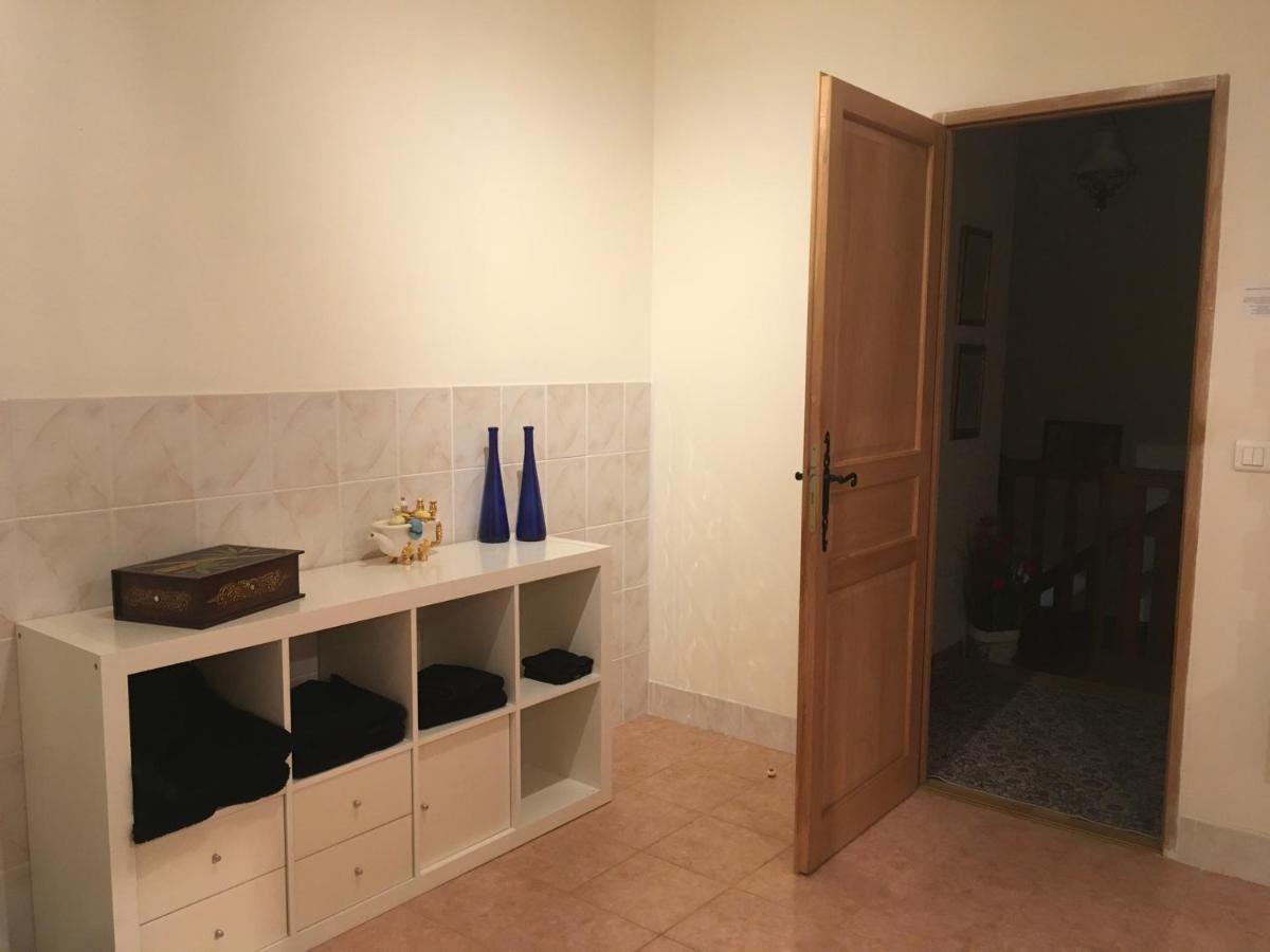 La Maison D'Olives Nouic Екстер'єр фото